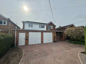 Photo 32- click for photo gallery